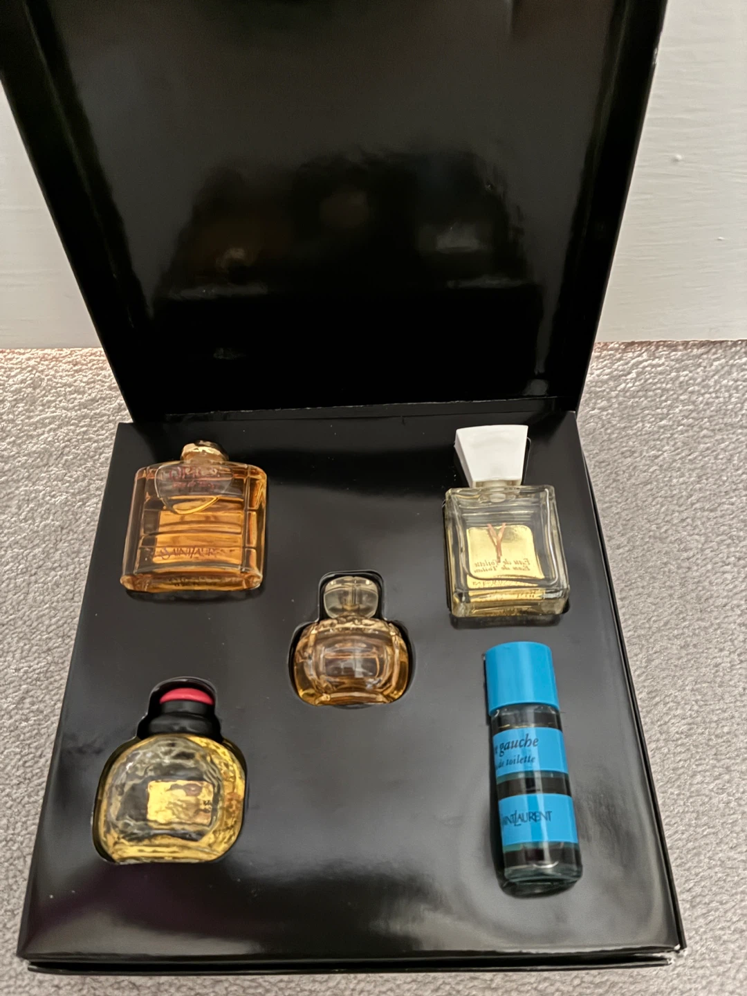 NEW Yves Saint Laurent Miniature Perfume Set - photo 5