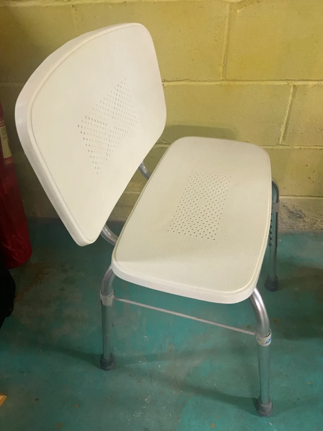 Sturdy Bath Chair image indicator(3)