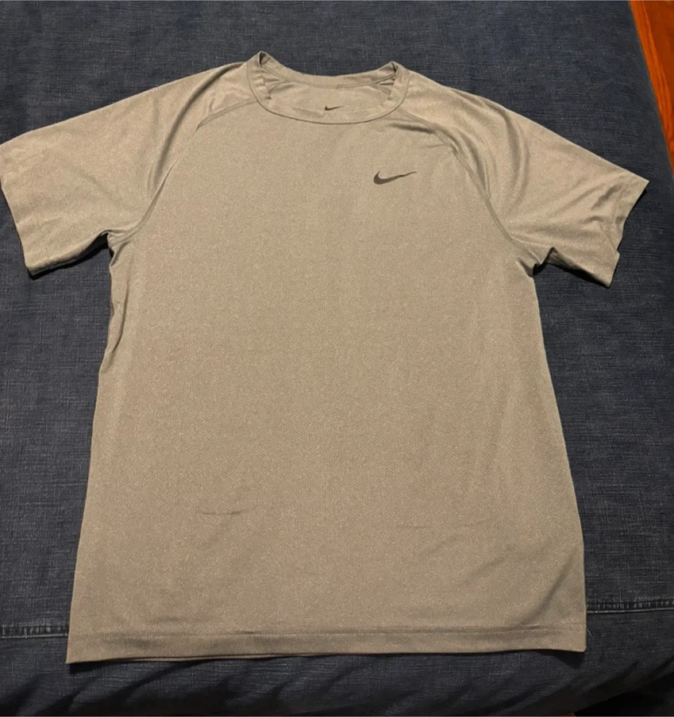 Nike Dri-FIT Gray Training T-Shirt - Men’s Size S