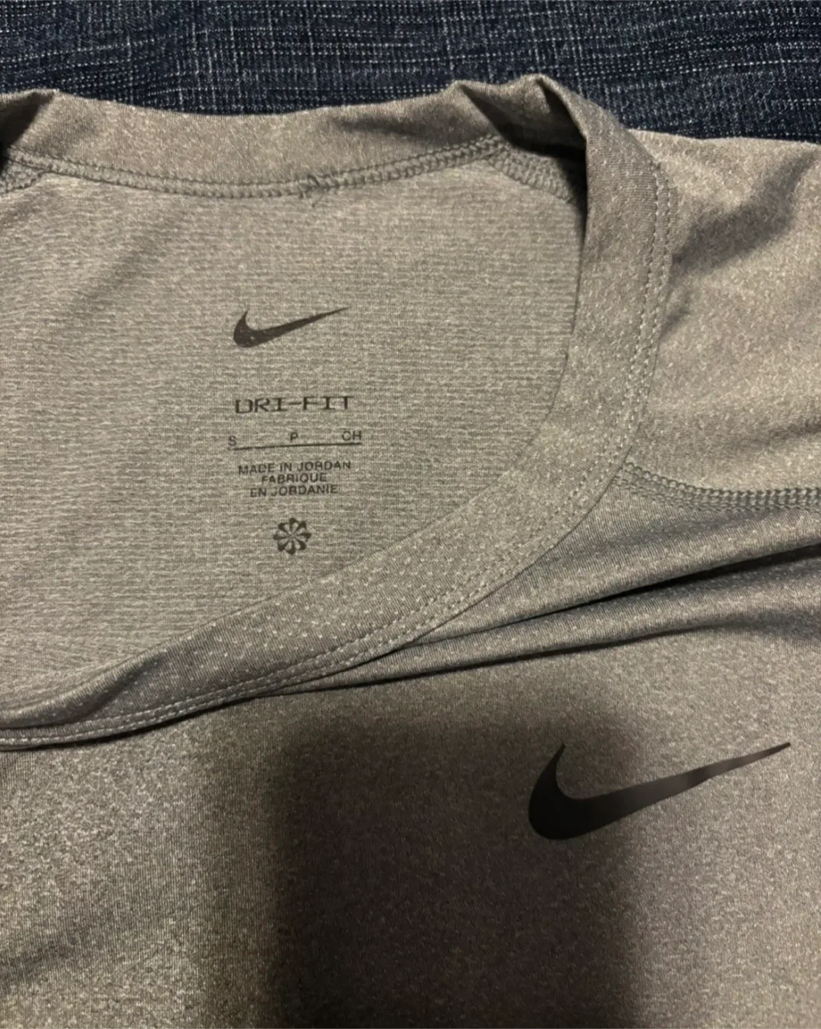 Nike Dri-FIT Gray Training T-Shirt - Men’s Size S image indicator(2)