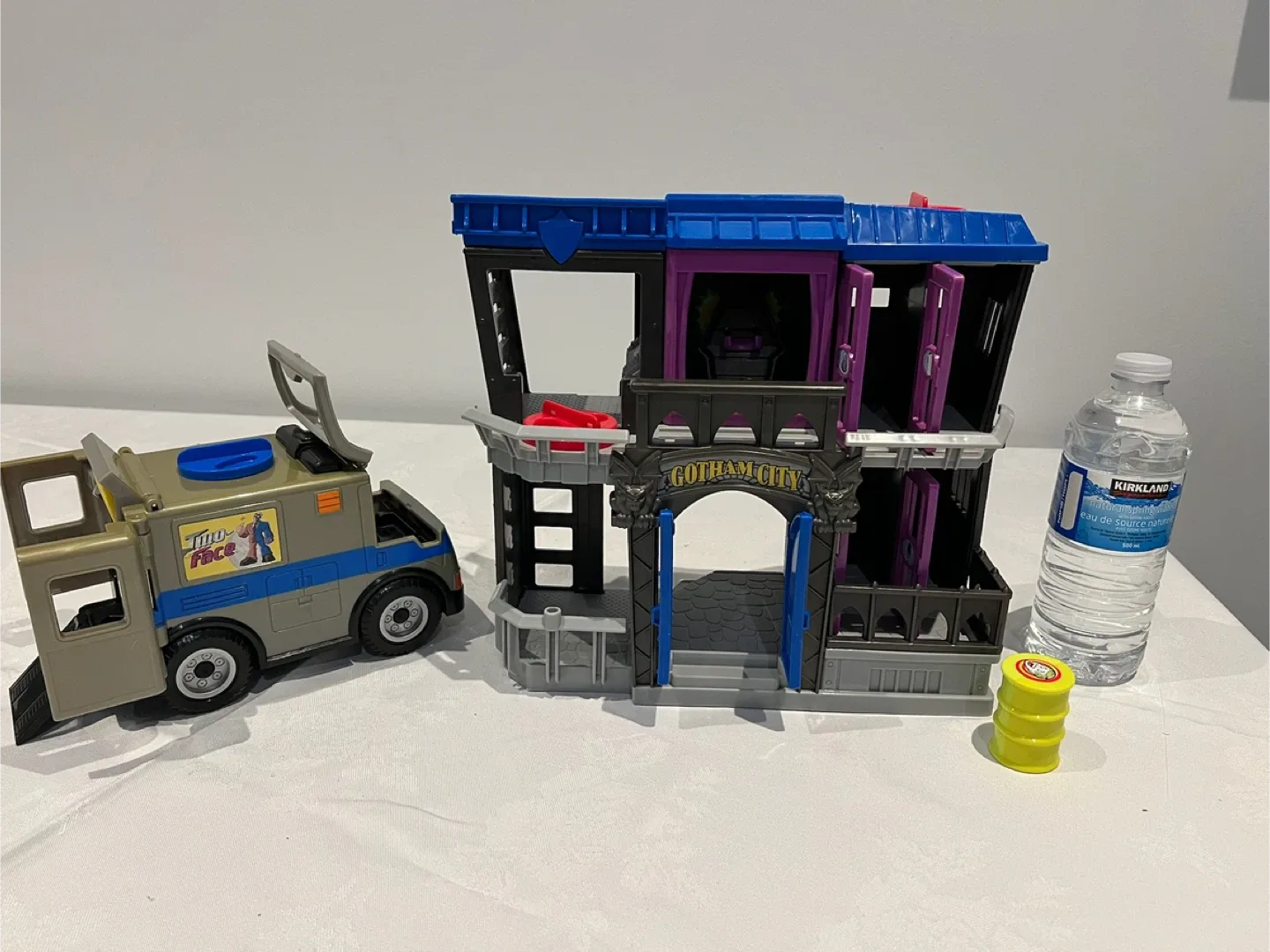 DC Batman Two-Face Bank Heist Playset