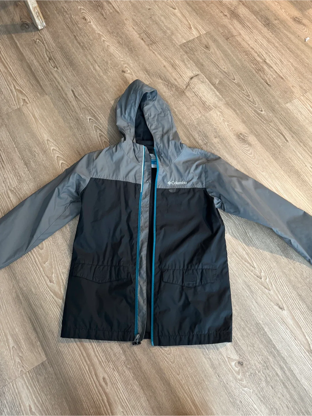 Columbia Sportswear Company Jacket - Size M (10/1 2)
