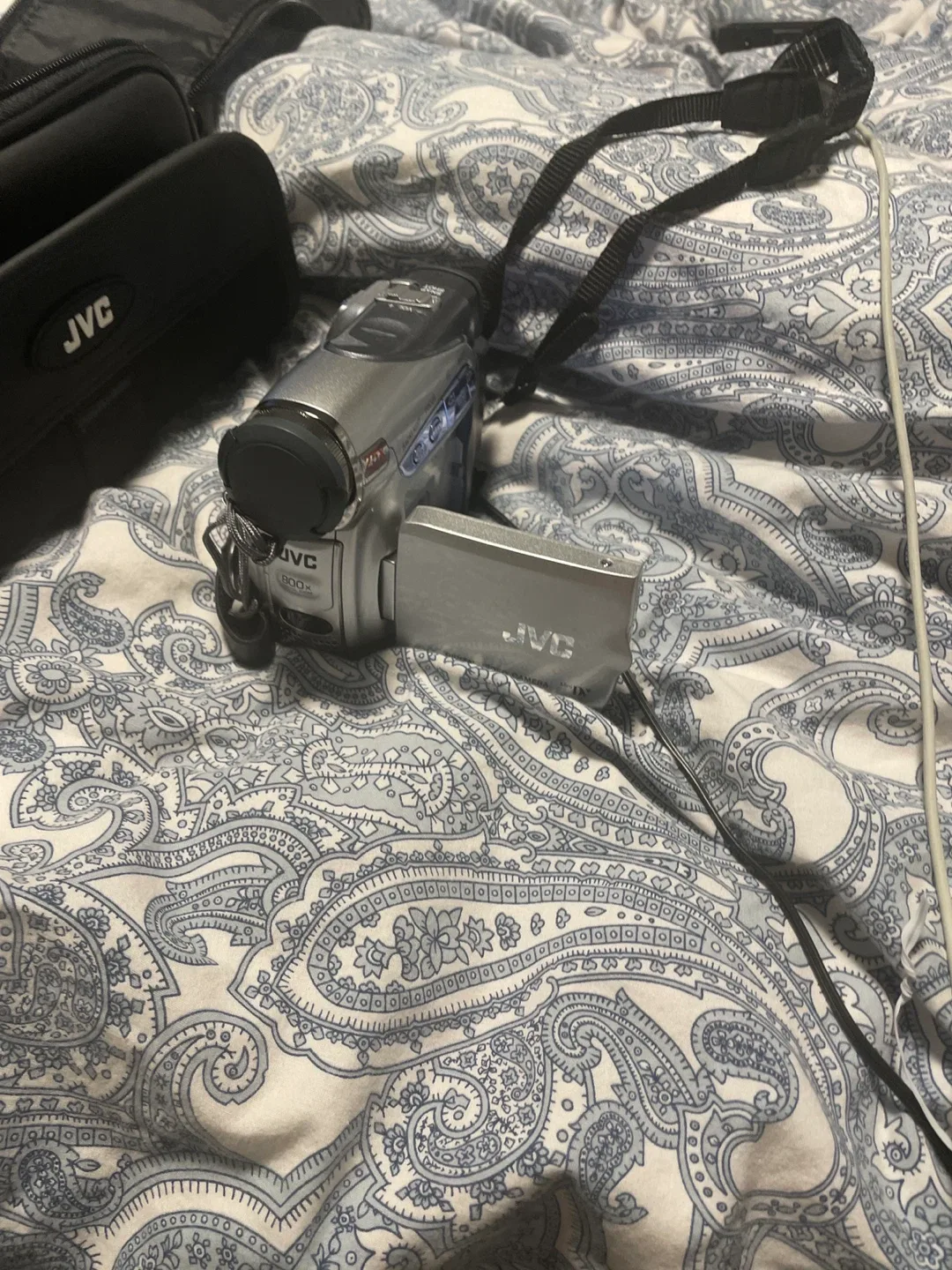 JVC GR-DVL300U Digital Video Camcorder w/ Case