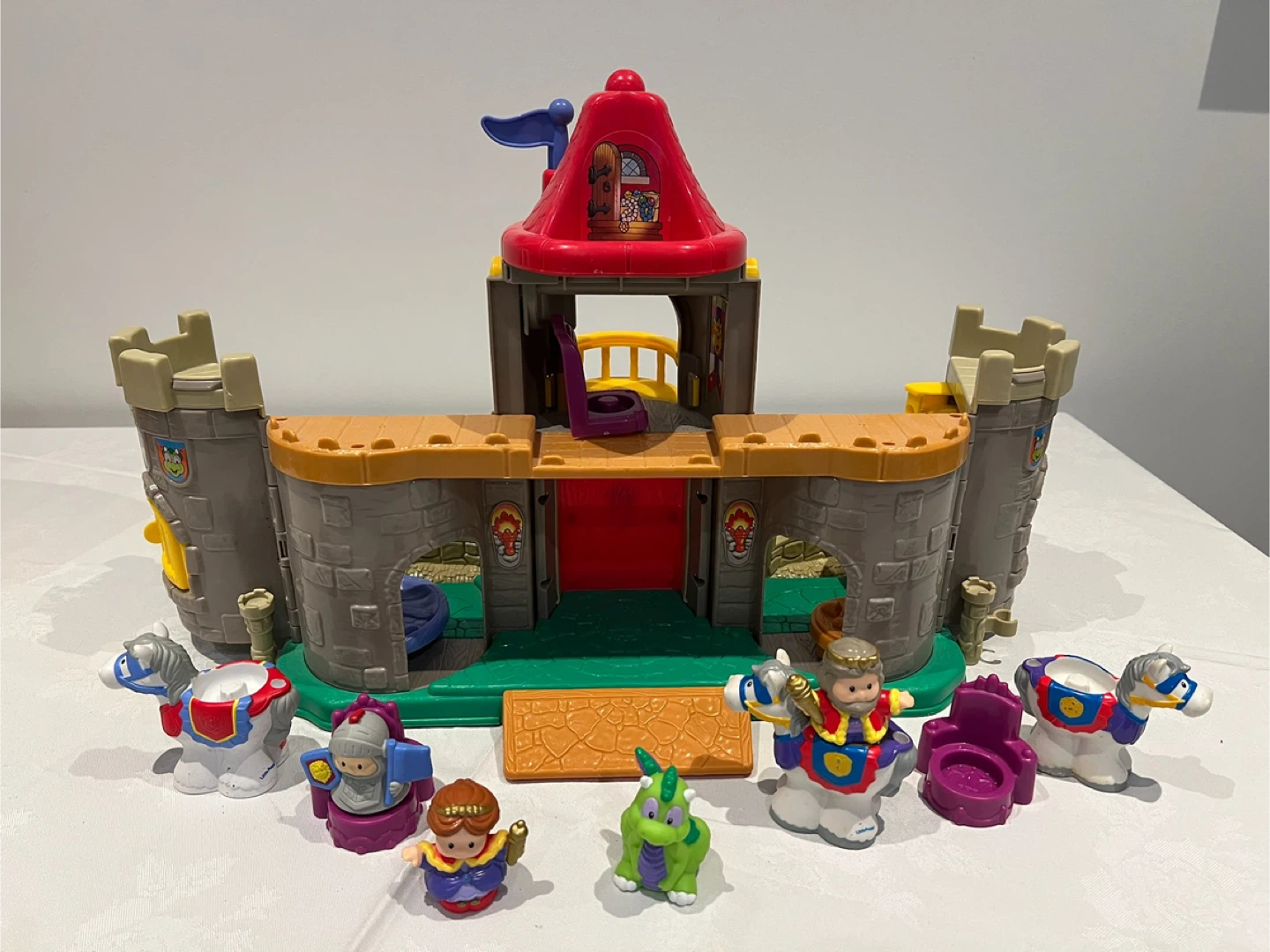 Fisher-Price Little People Castle - photo 5