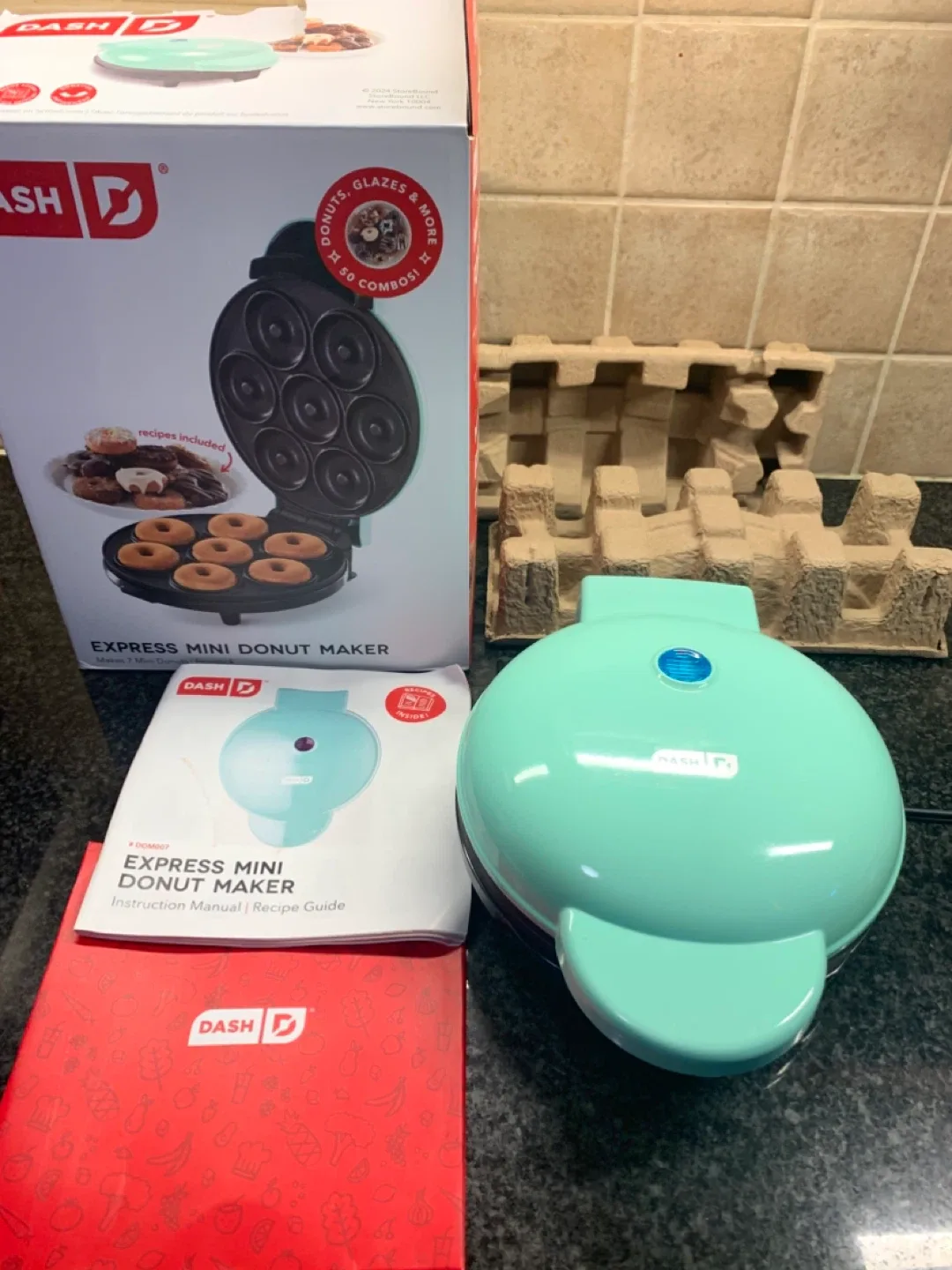 DASH Express Mini Donut Maker - Green