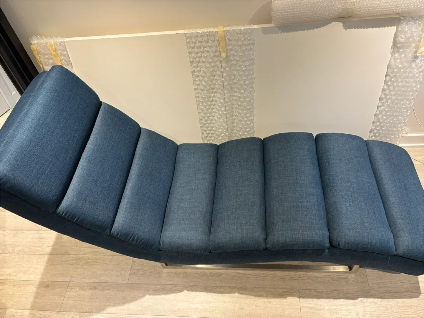 Blue Chaise Lounge Chair image indicator(3)