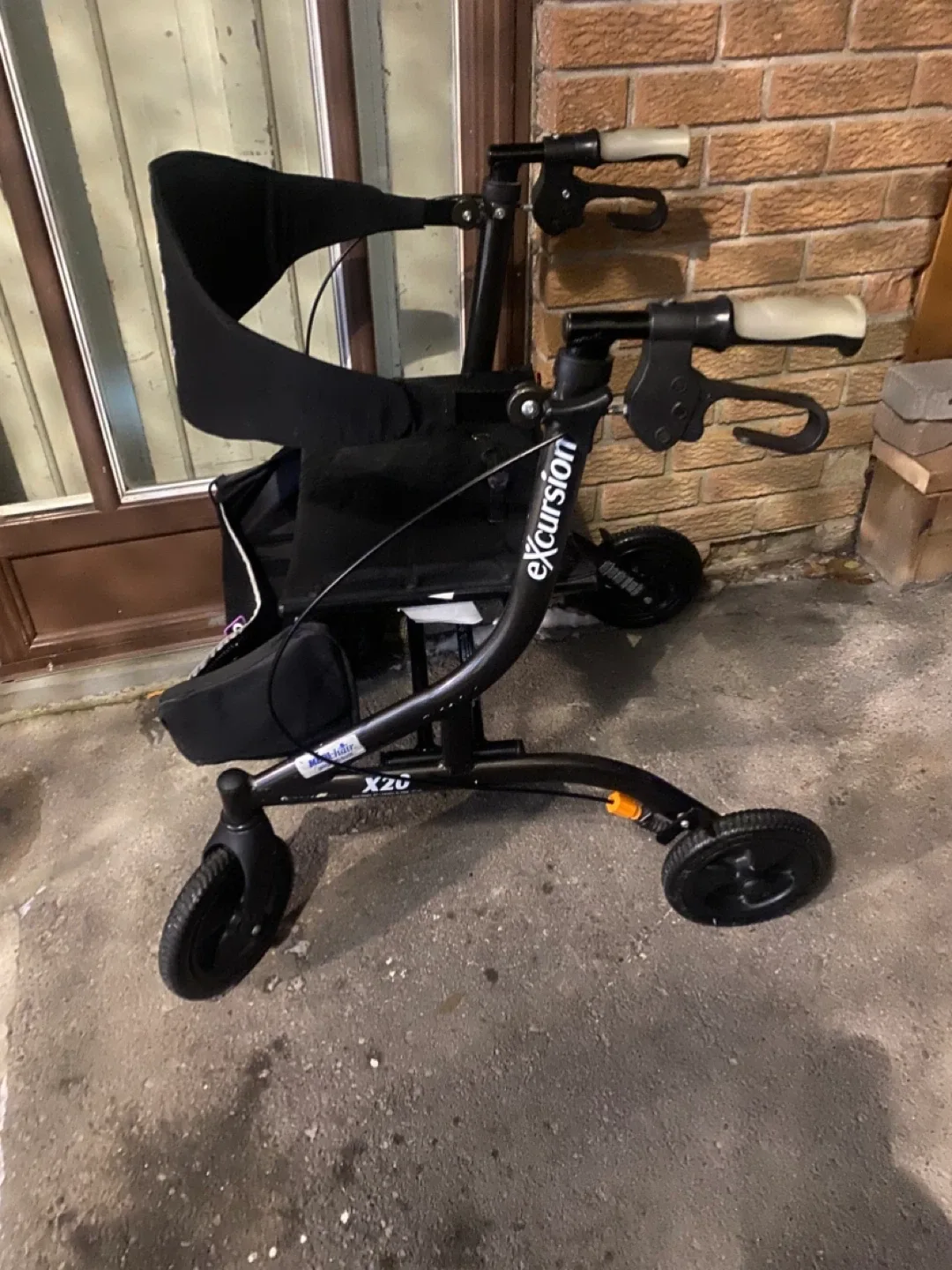 Airgo Excursion X20 Rollator Walker image indicator(3)