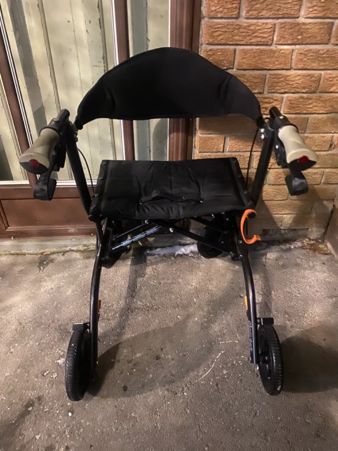 Airgo Excursion X20 Rollator Walker image indicator(2)