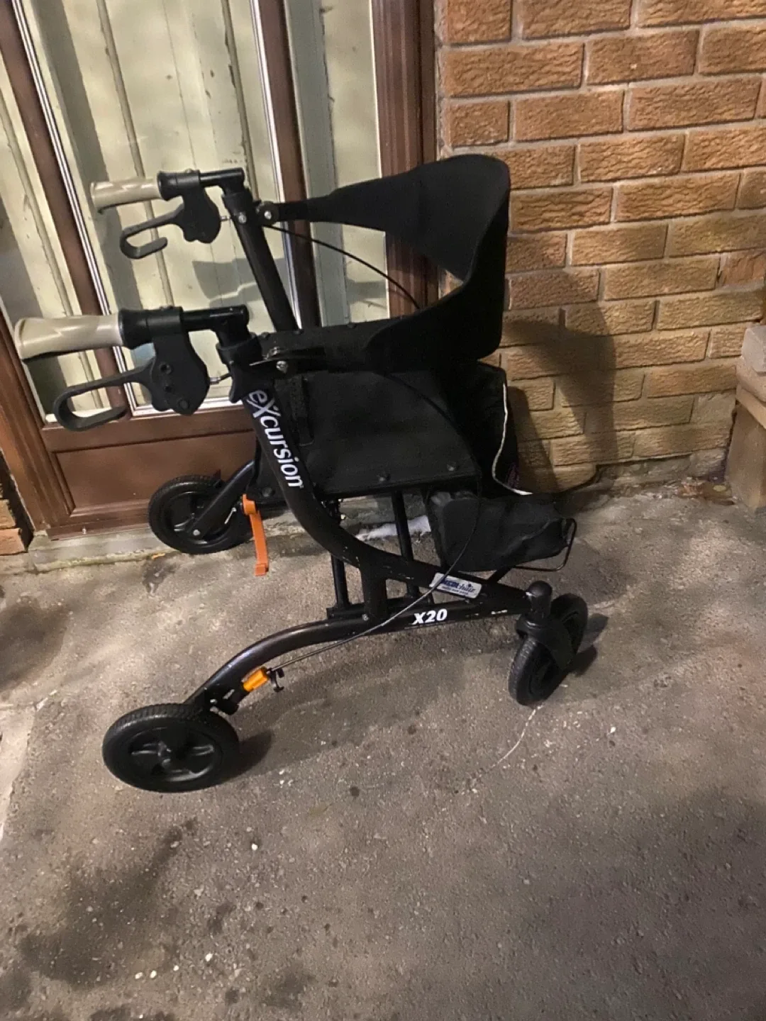 Airgo Excursion X20 Rollator Walker image indicator(4)