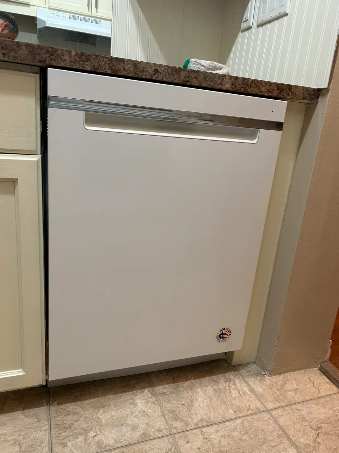 Whirlpool White kitchen appliances Refrigerator & Stove image indicator(10)