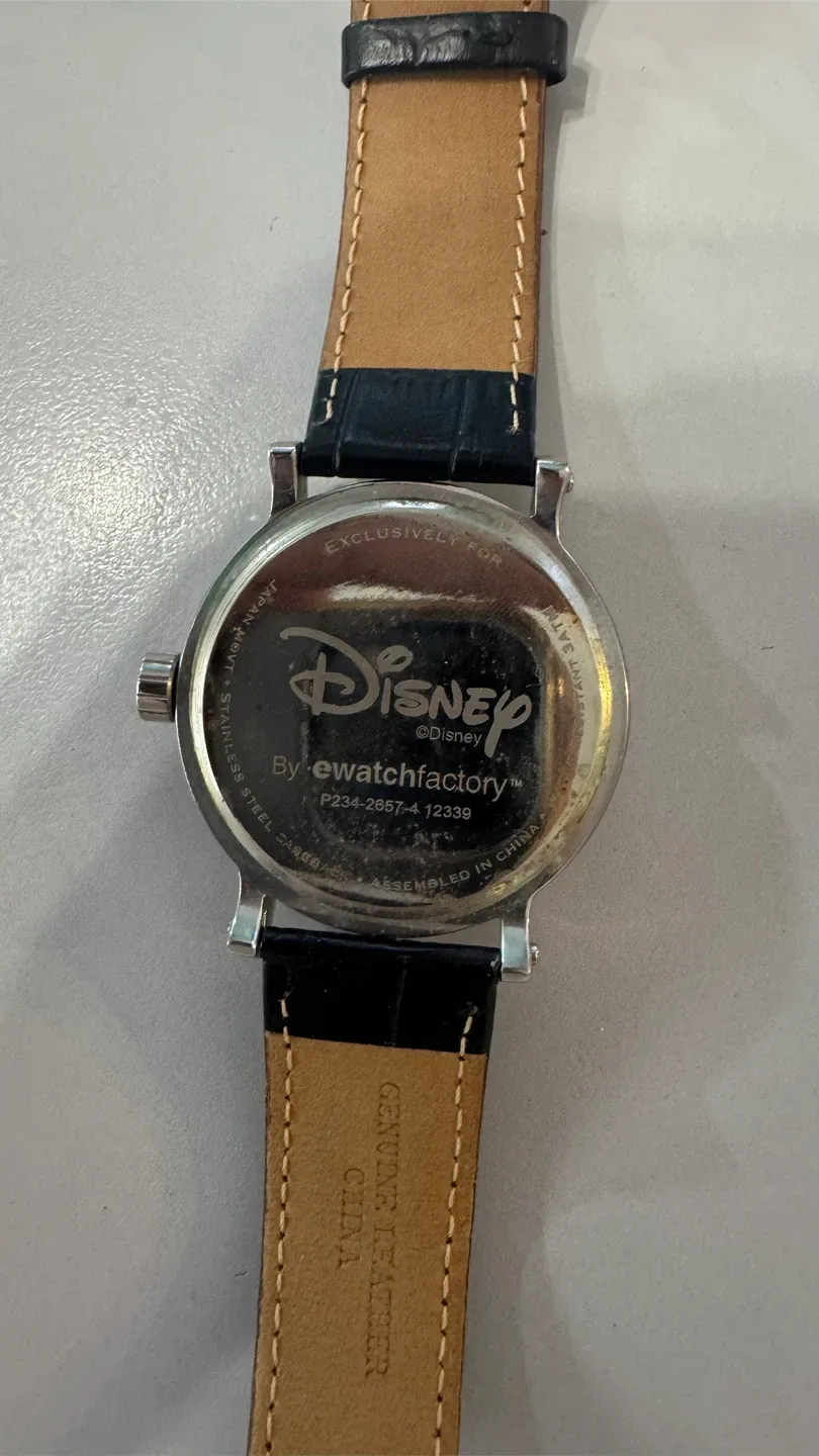 Disney Donald Duck “Edward” Watch image indicator(2)