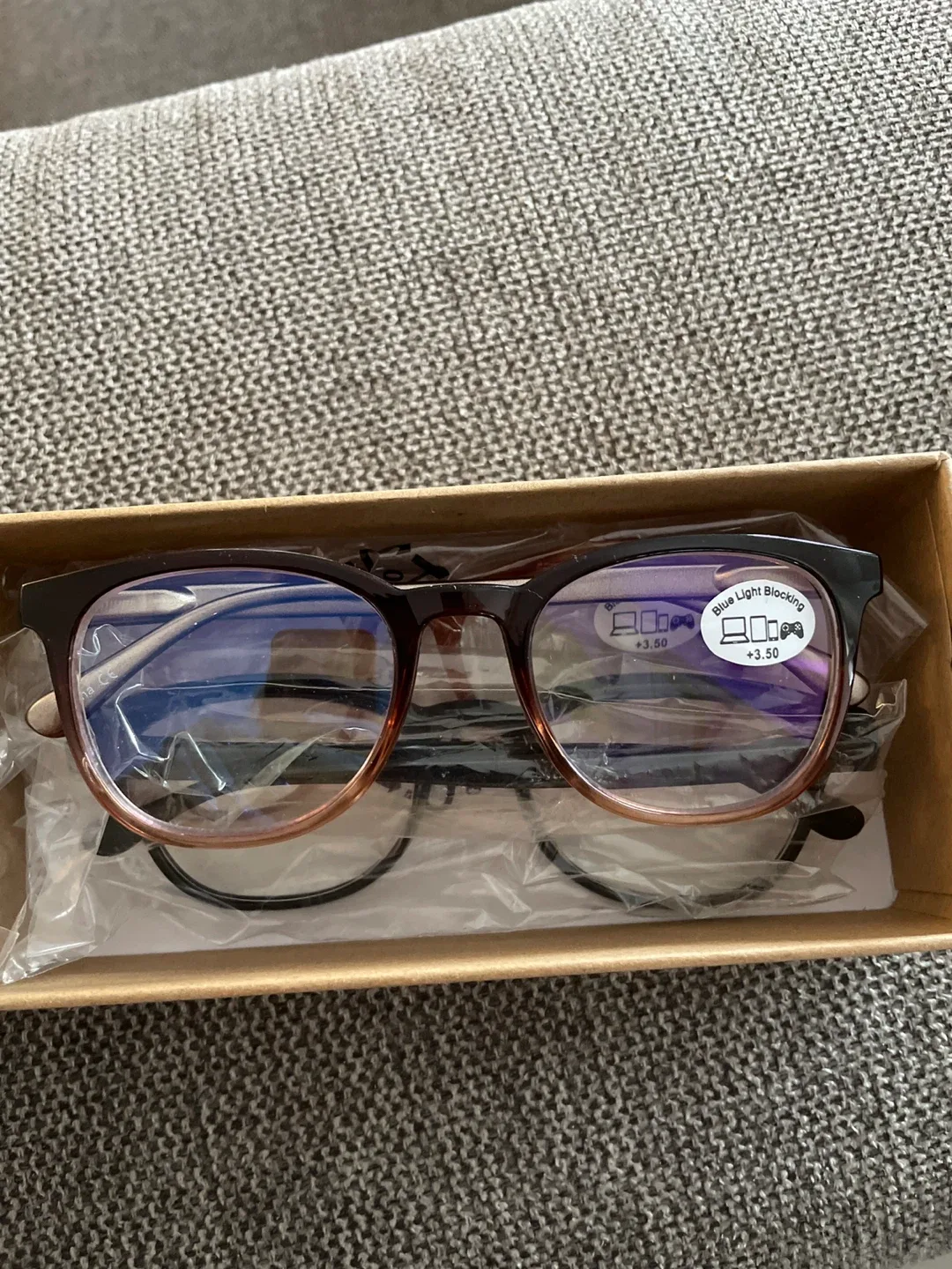 Uread Blue Light Blocking Reading Glasses image indicator(2)