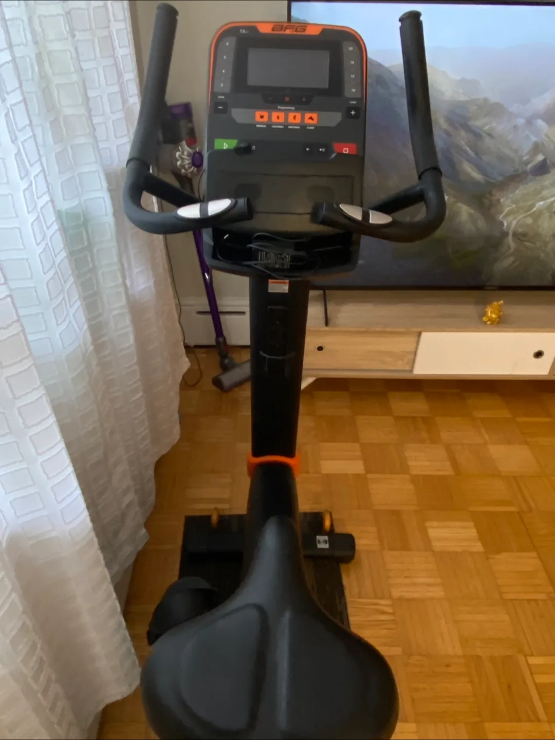 AFG 7.3 AU Upright Stationary Bike image indicator(7)