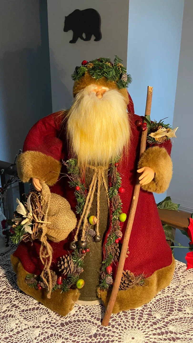 Santa Claus Figurine with Rustic Details #cleanout