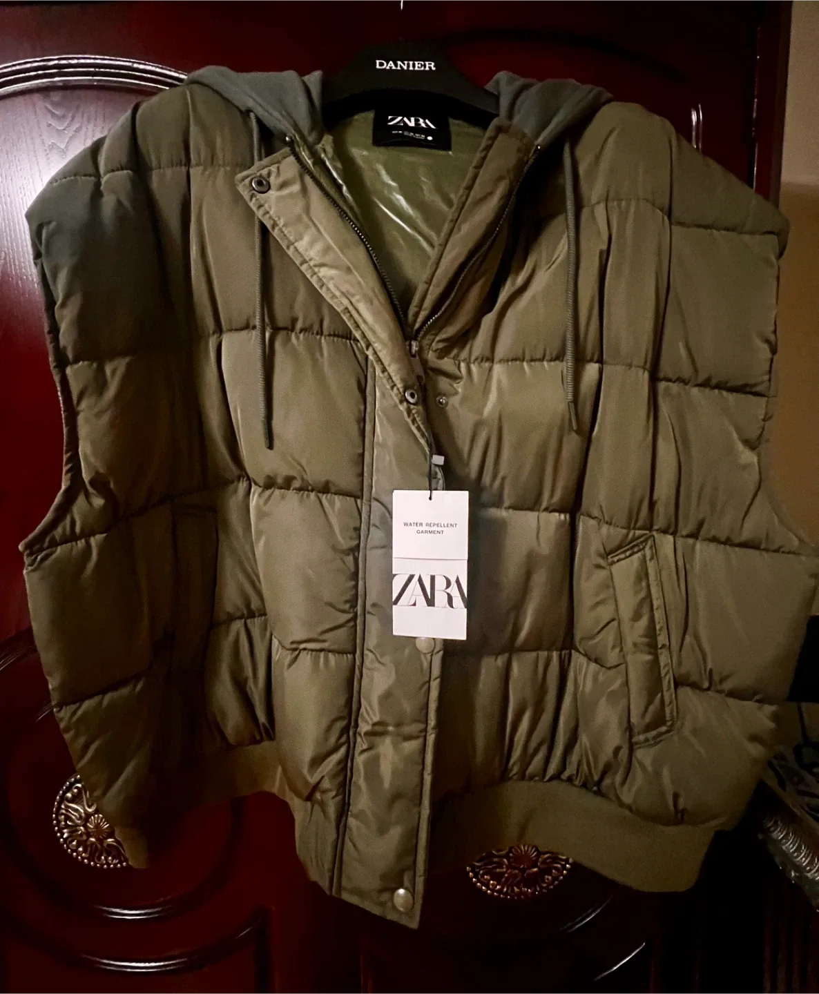 Zara Water Repellent Puffer Vest - Size XL