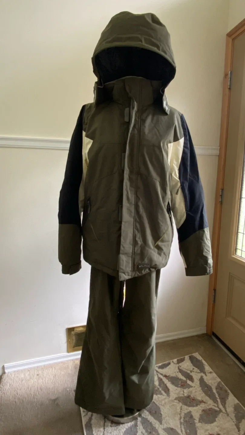 Banff Ridge Outfitters Ski Jacket & Pants Set