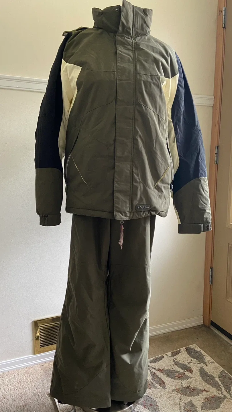 Banff Ridge Outfitters Ski Jacket & Pants Set #cleanout image indicator(9)