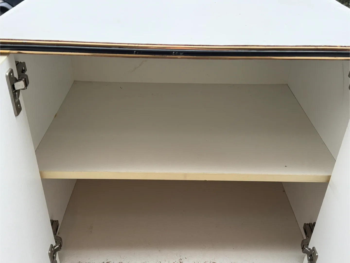 White Cabinet - Made in Canada image indicator(5)