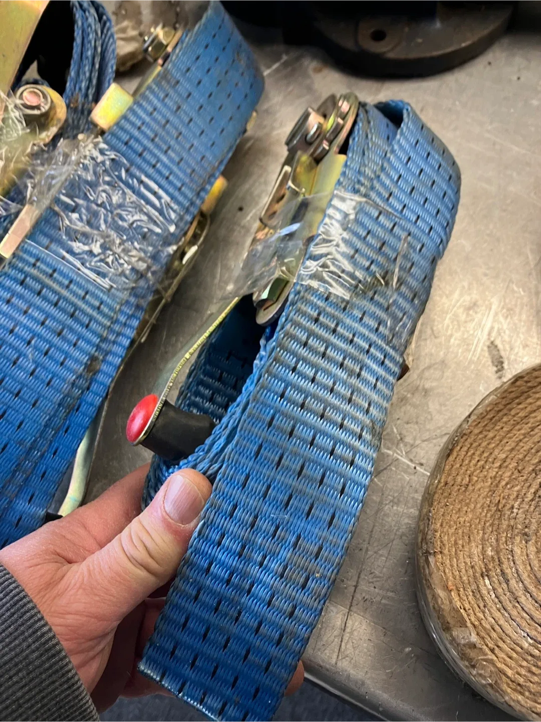 Ratchet Straps 2" x 27" 10,000 lb. Maximum image indicator(3)