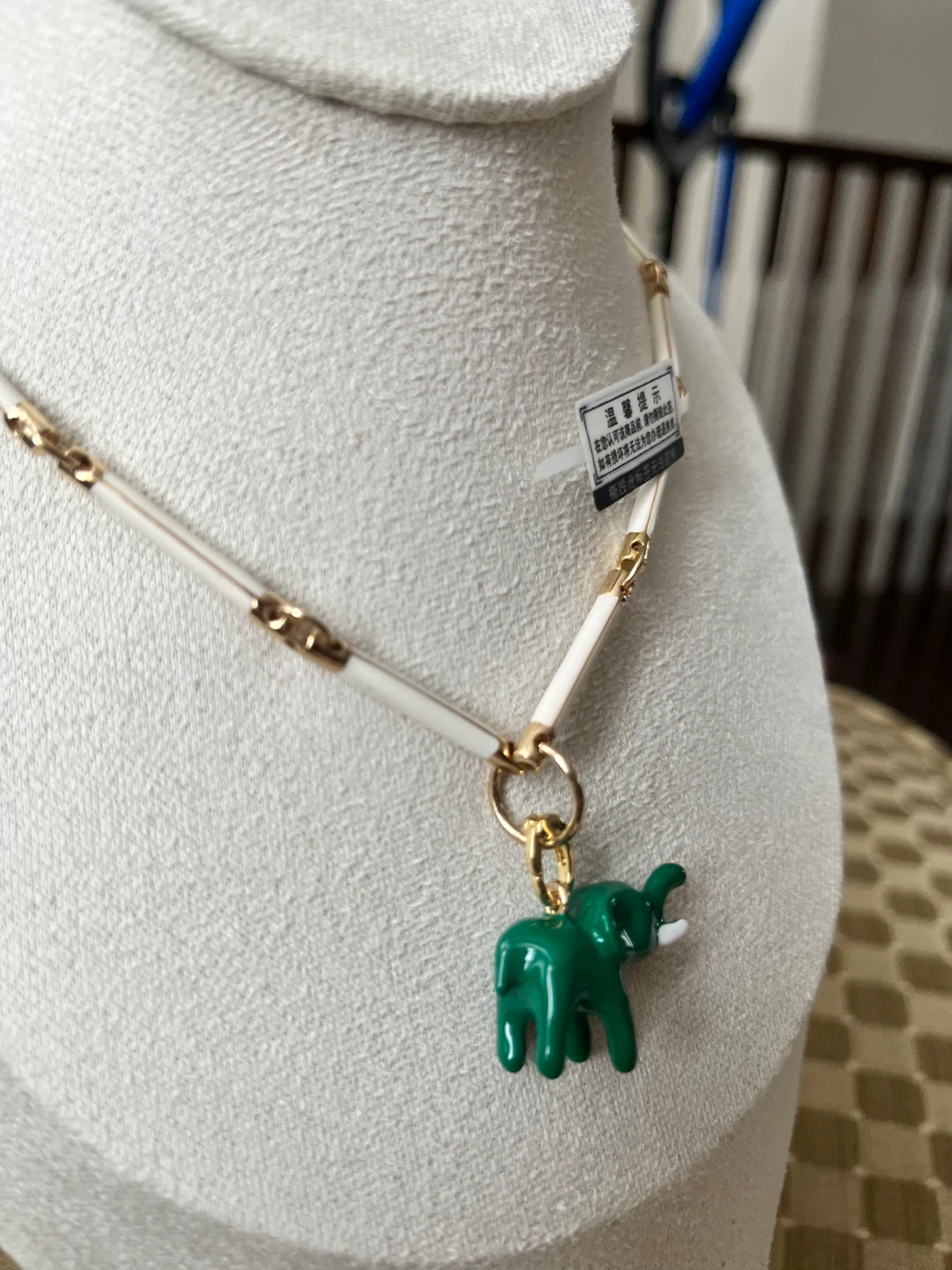 Elephant Pendant Necklace - Green - photo 3