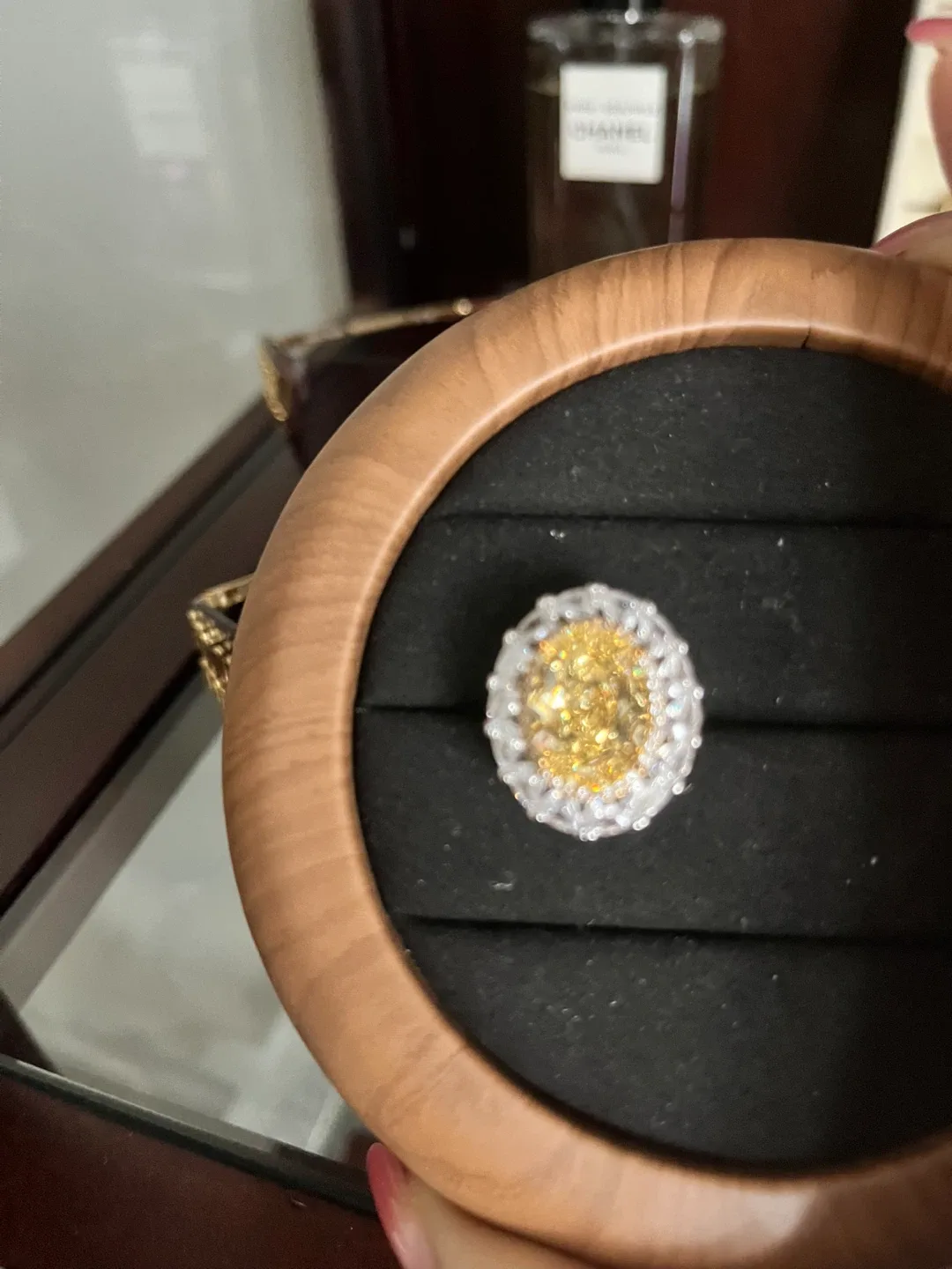 Yellow Diamond Ring image indicator(4)