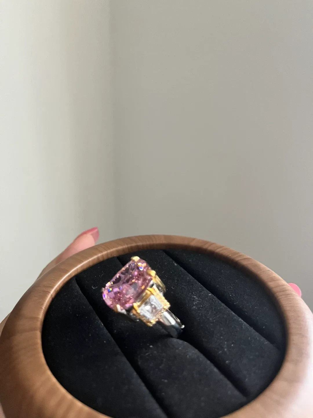 Pink Diamond Ring image indicator(4)