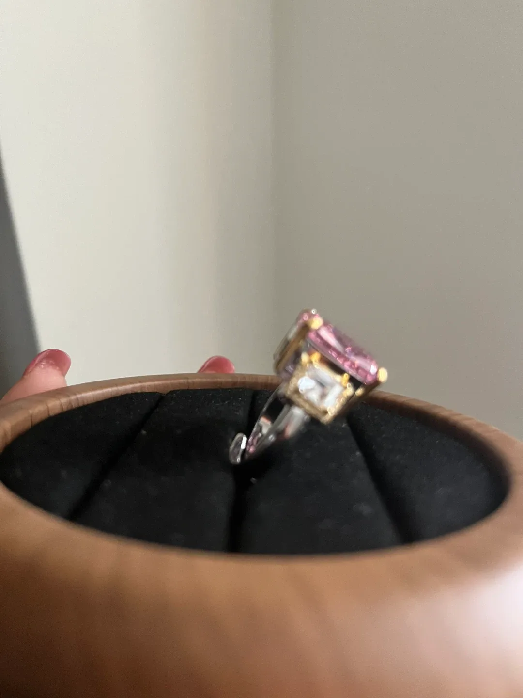 Pink Diamond Ring image indicator(3)