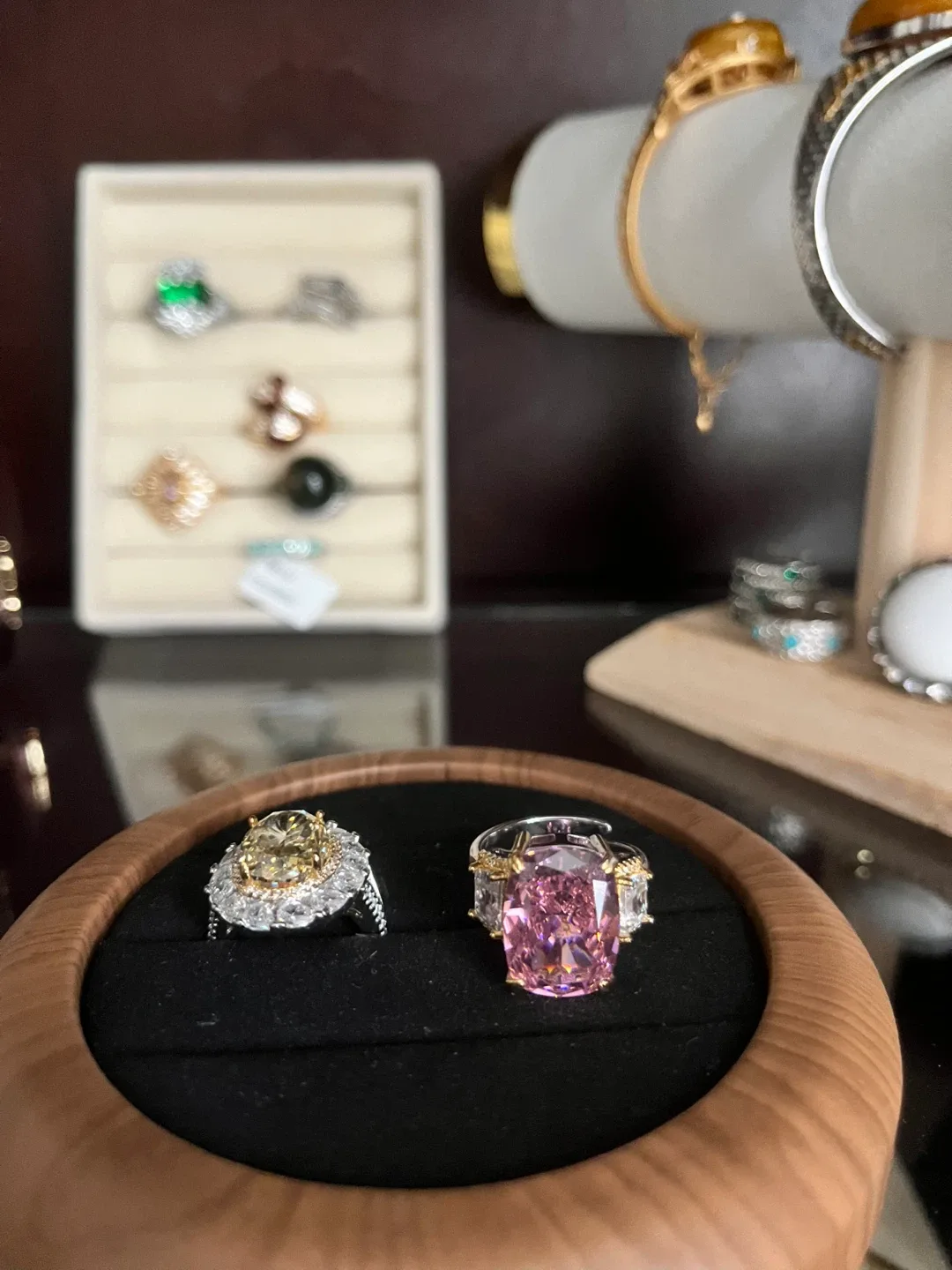 Pink Diamond Ring image indicator(5)