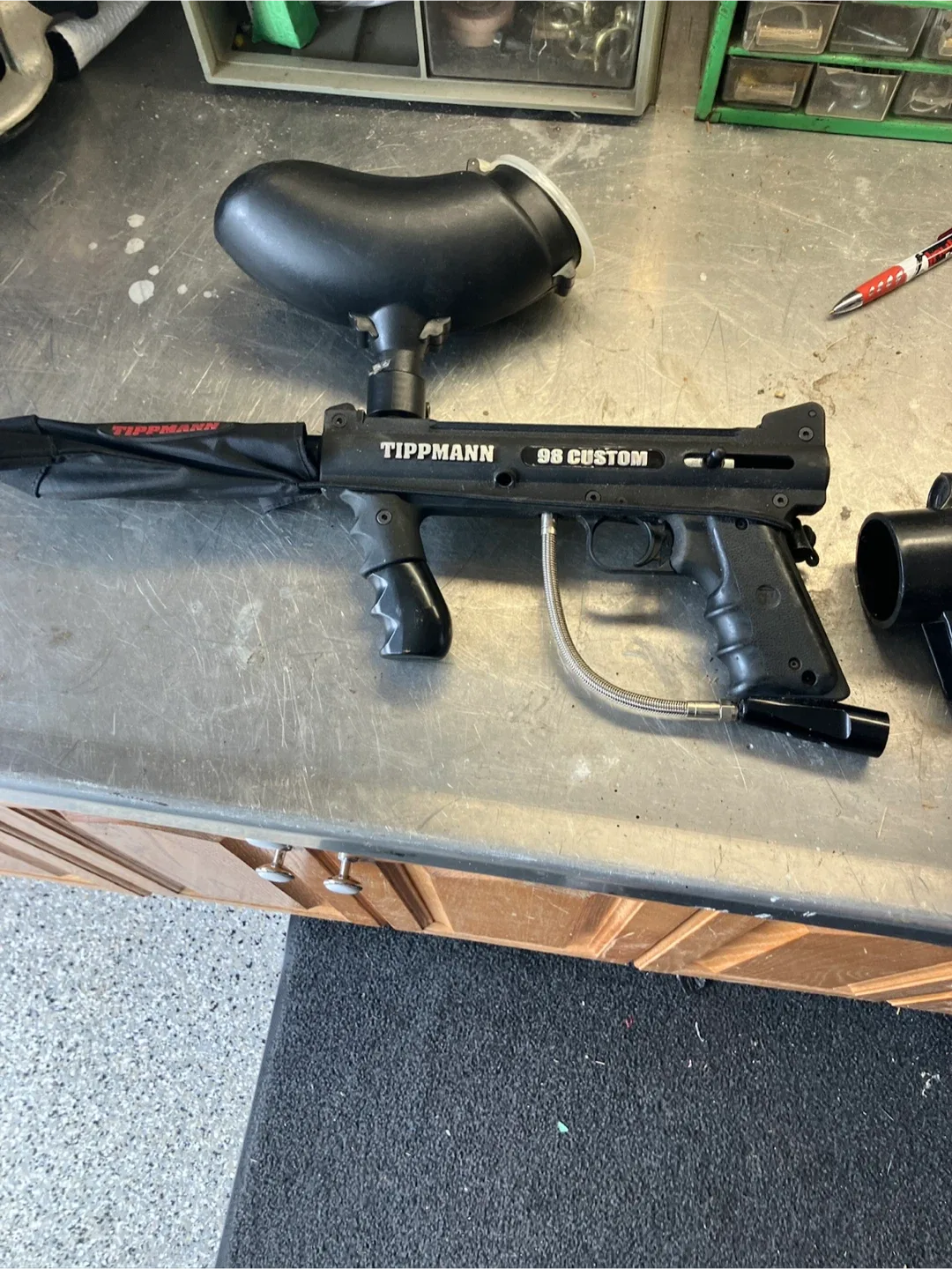 Tippmann 98 Custom Paintball Gun & Mask image indicator(3)