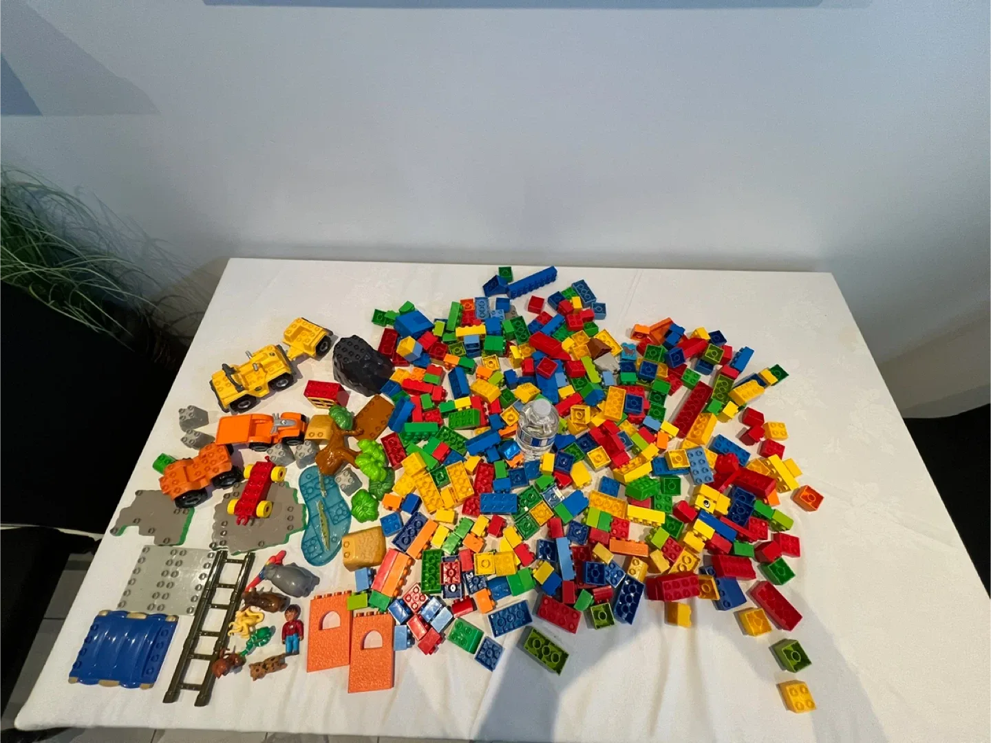 Lego Blocks and Vehicles image indicator(7)
