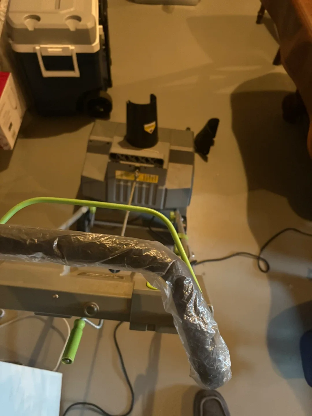 Earthwise 13.5 AMP Electric Snow Shovel 18 inch image indicator(2)