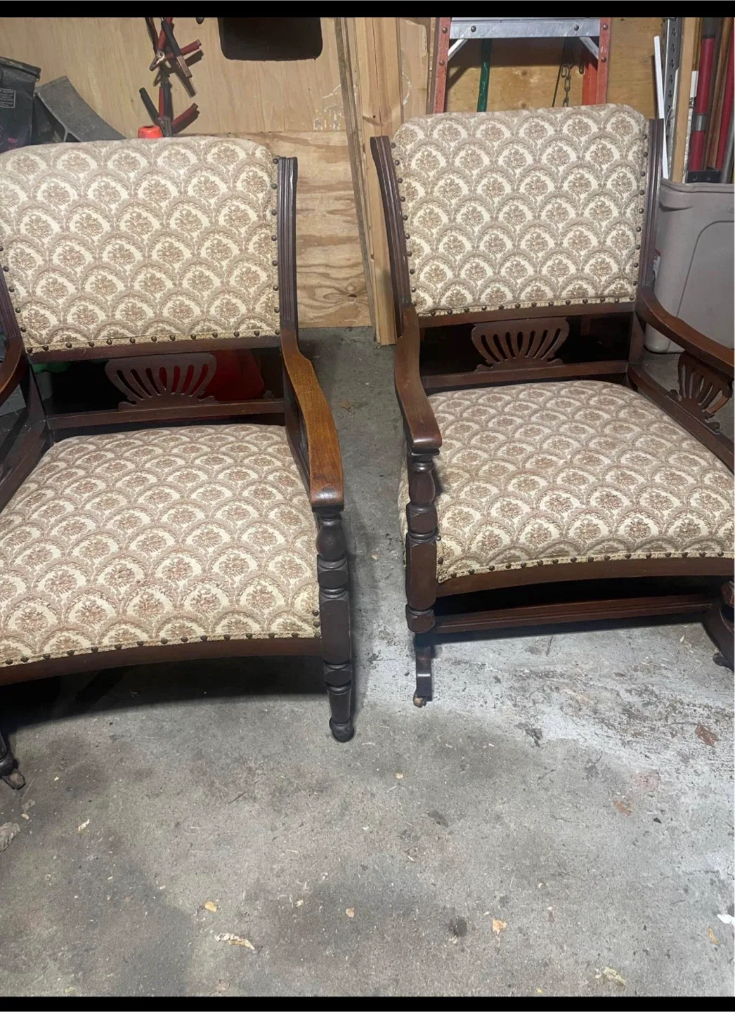 3pcs - Vintage Armchairs - Set of 2 and 1 Coffee Table