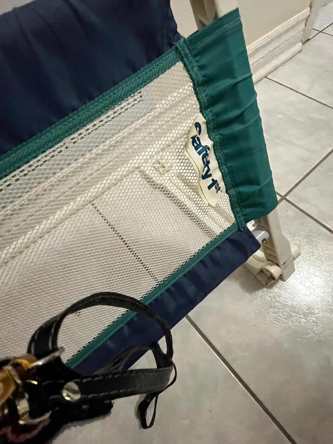 Safety 1st baby portable bed rail, toddler bed safety tail. - photo 3
