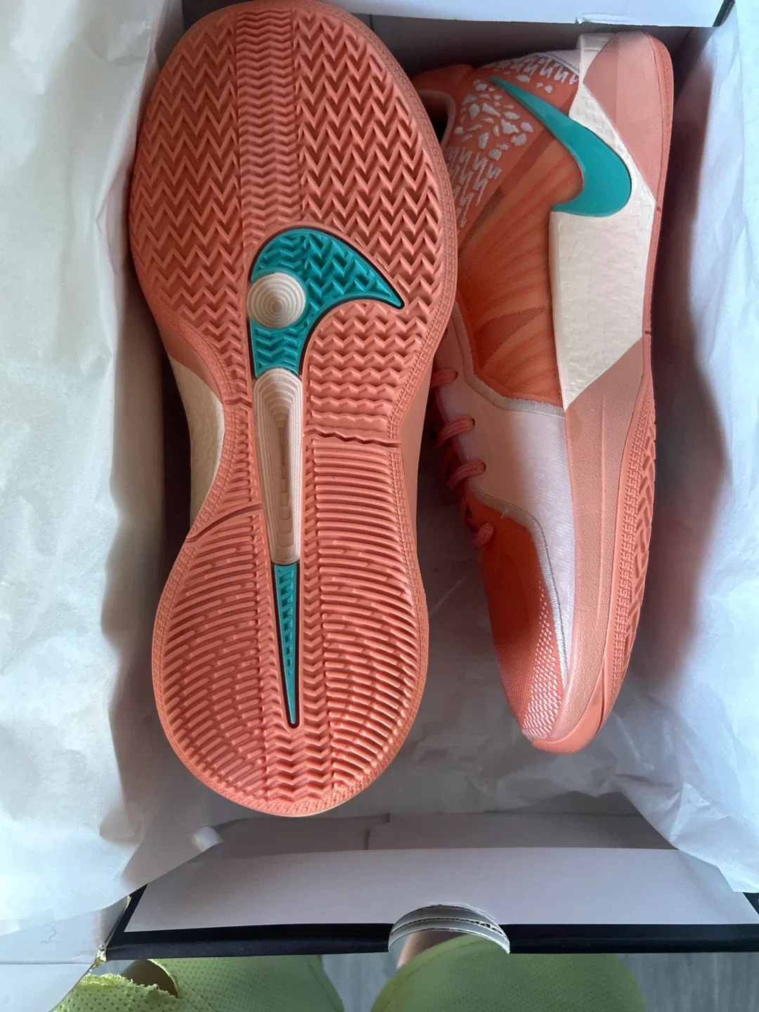 Nike Sabrina 2 image indicator(3)