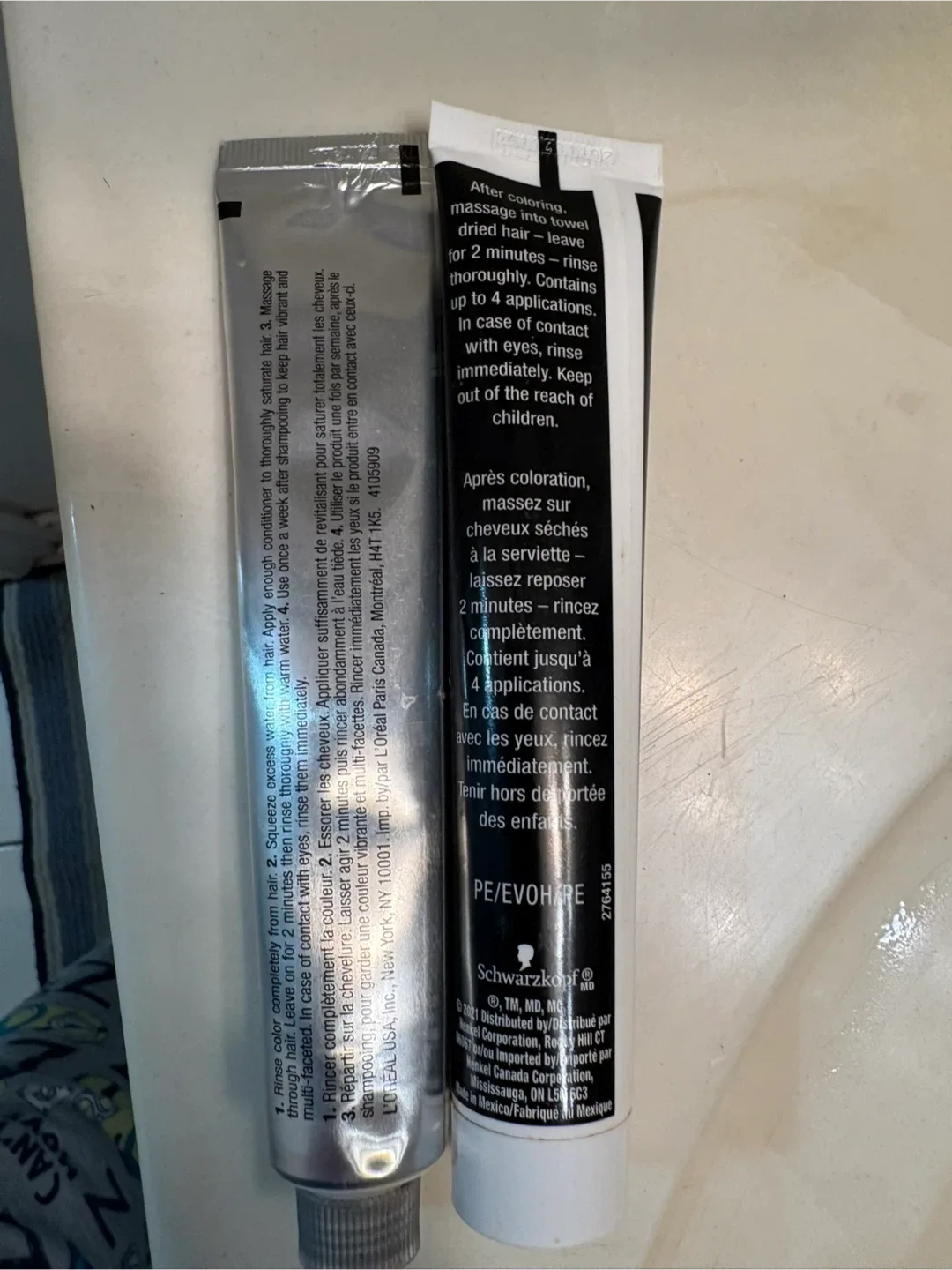 L'Oreal Feria Conditioner & Schwarzkopf Color Ultime Hair Serum image indicator(3)