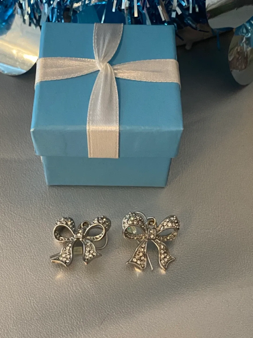 Sterling Silver Christmas Bow Earrings! image indicator(3)