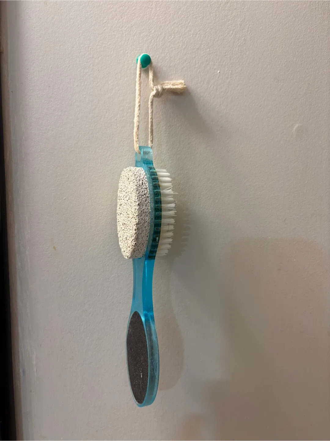 Blue Foot Scrubber with Pumice Stone image indicator(2)