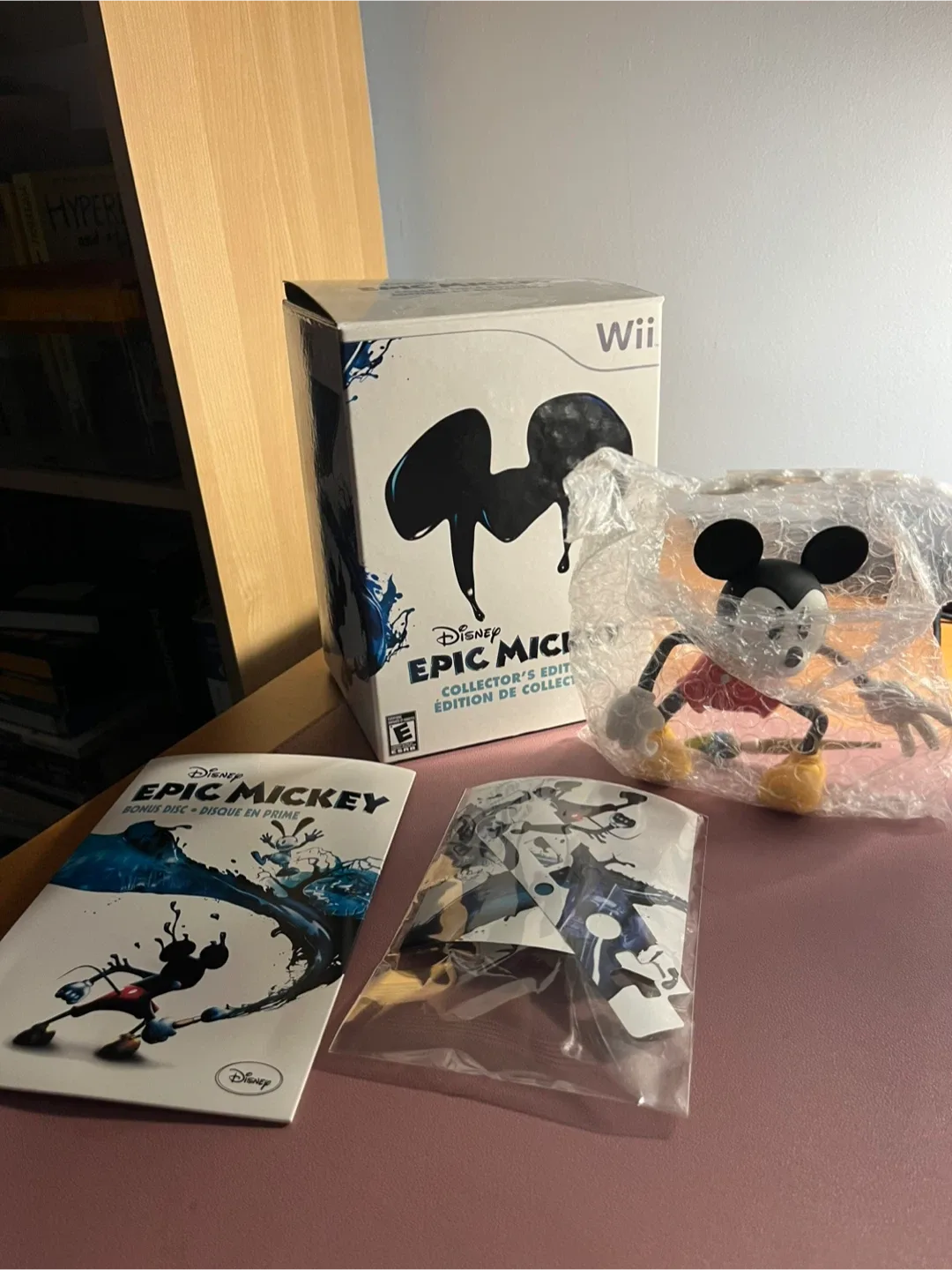 Epic Mickey Collector’s Edition (without game) image indicator(5)