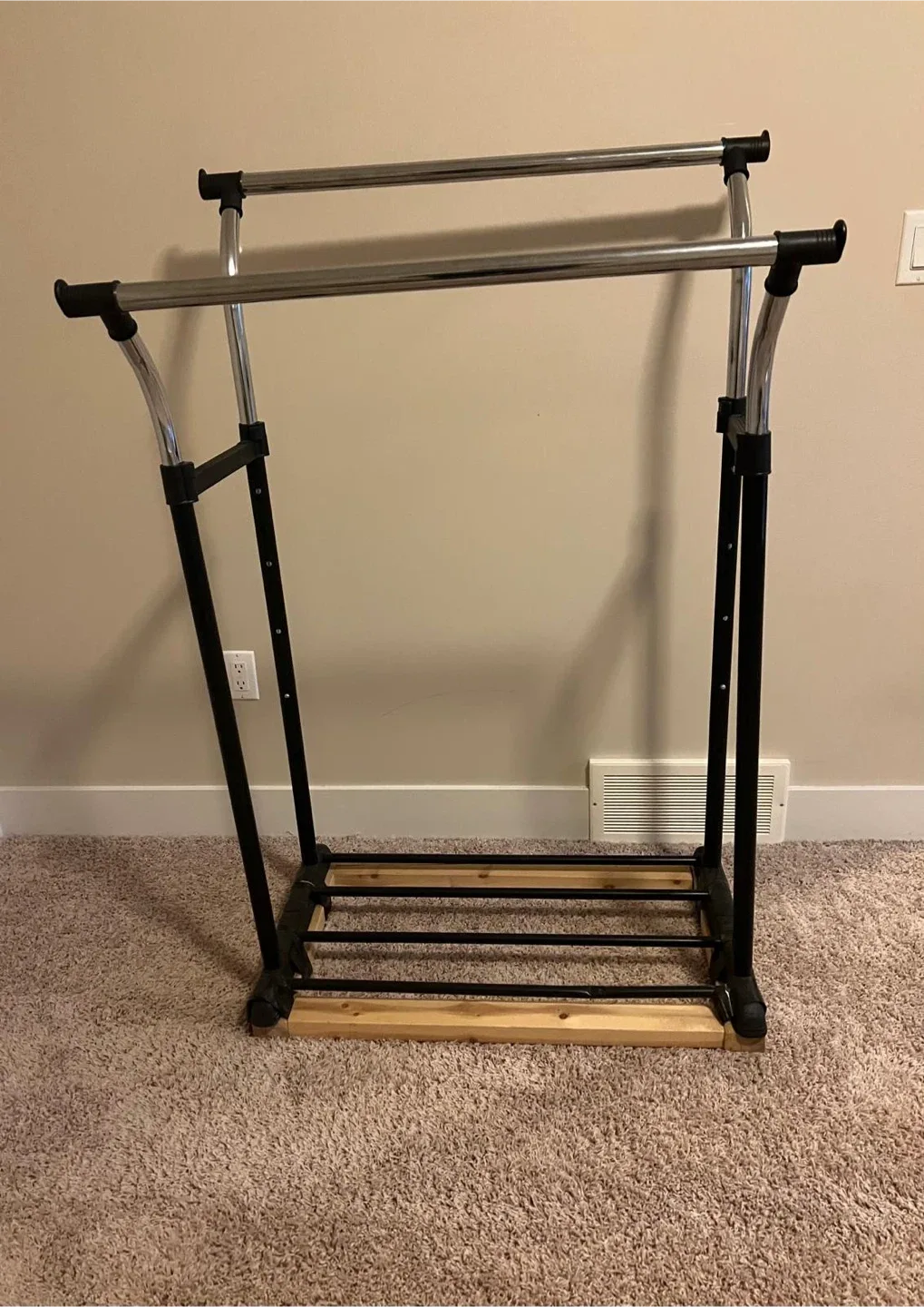 Adjustable Garment Rack - Black & Silver