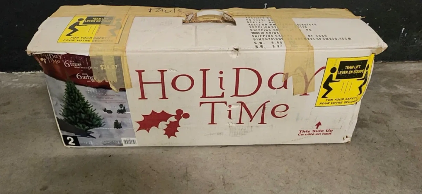 6' Un-Lit Franklin Fir Christmas Tree image indicator(3)