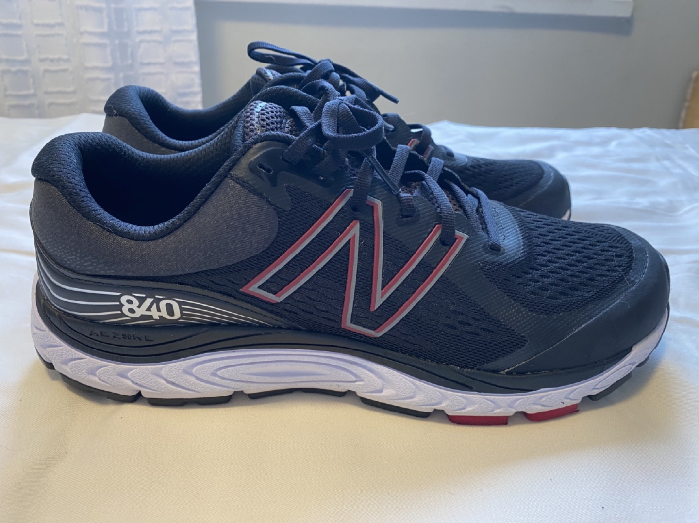 New Balance 840 V5 Running Shoes - Size 10 - photo 4