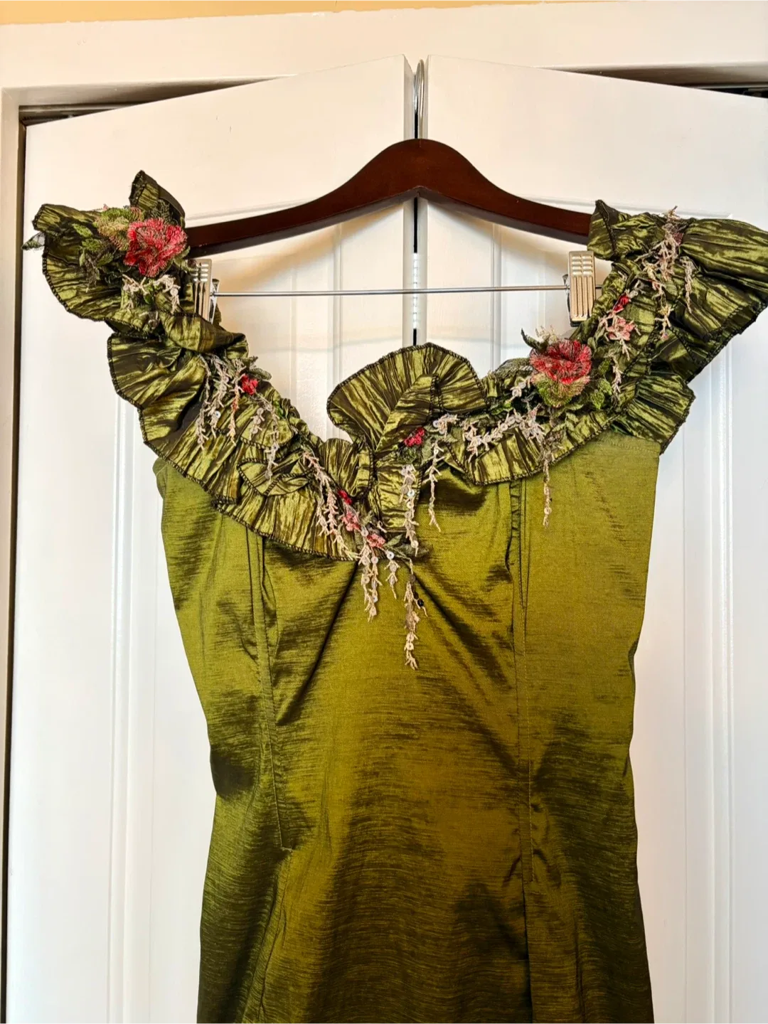 Stunning One-of-a-Kind Cocktail Dress #clearout #clearout image indicator(2)