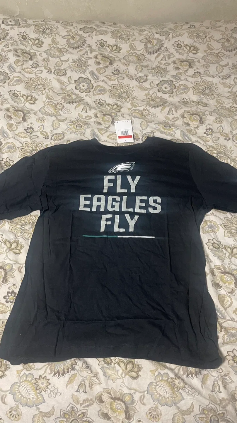 New Nike Philadelphia Eagles T-Shirt - Size L