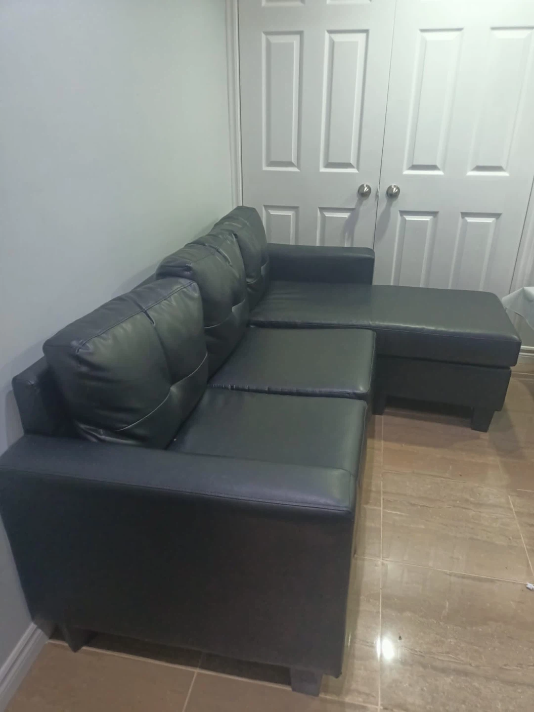 Black Leather Sectional Sofa - photo 2