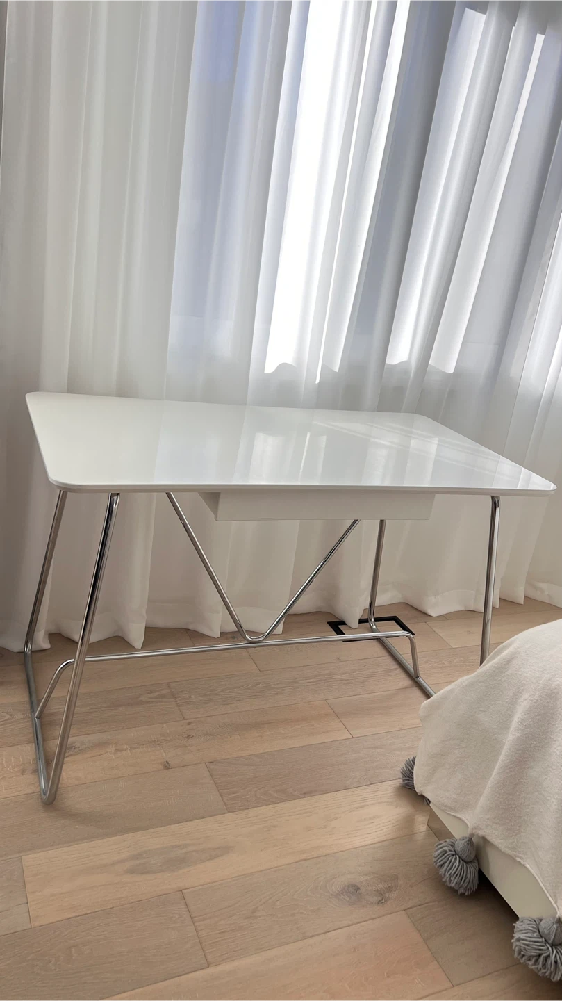 White Calligaris Desk with Drawer