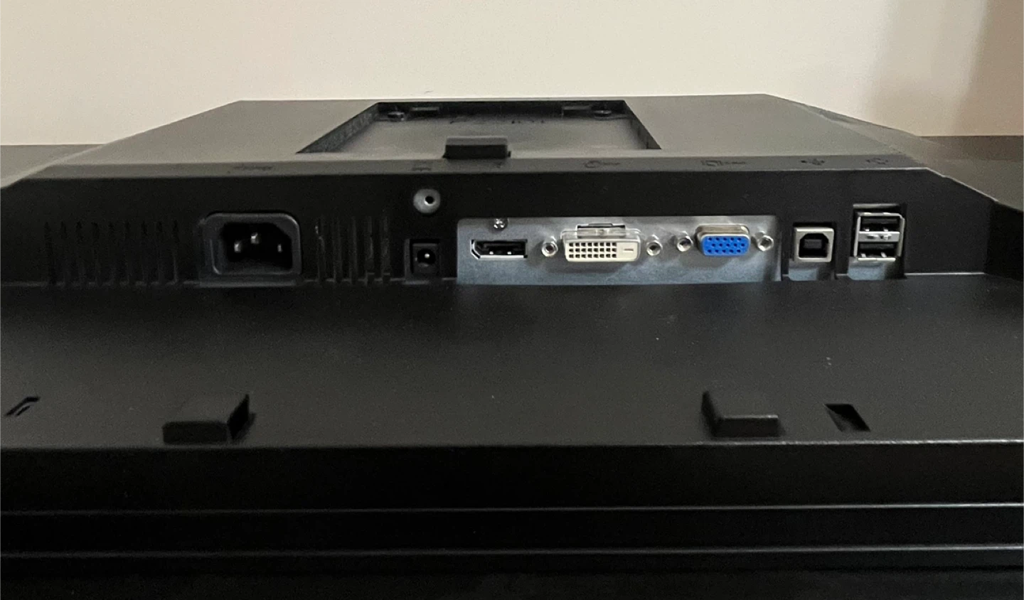 Dell 22” Monitors P2210t - photo 4