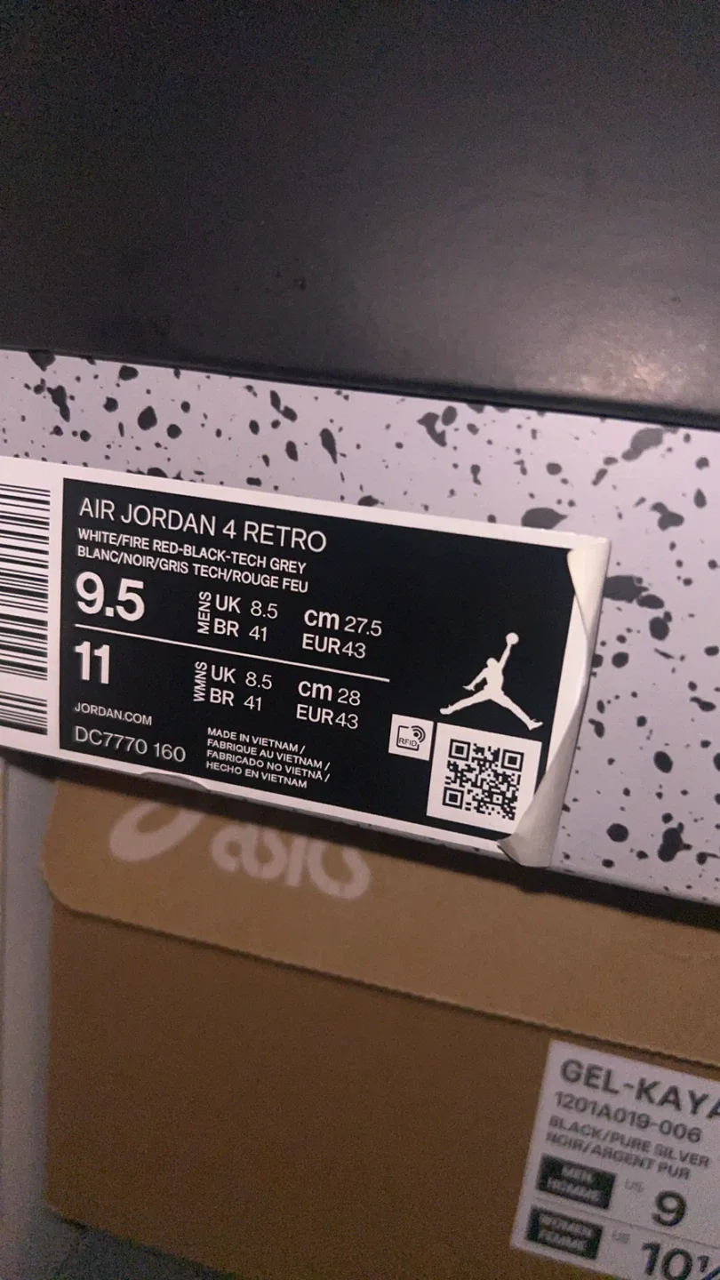 Air Jordan 4 Retros Fire Red