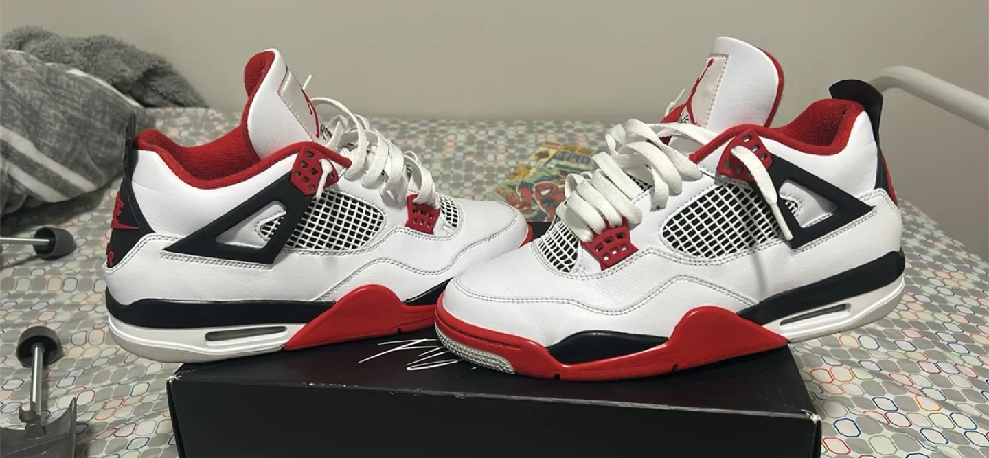 Air Jordan 4 Retros Fire Red image indicator(4)