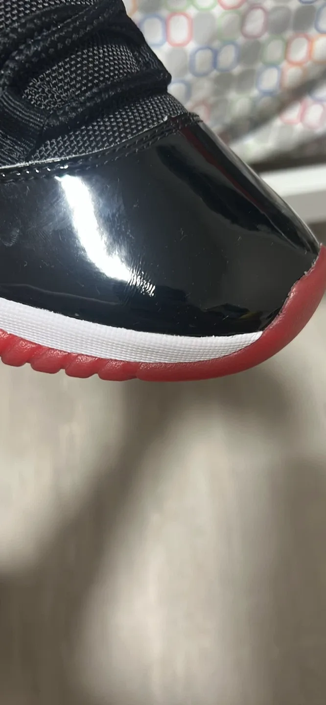Air Jordan 11 Retro Black/True Red-White Size 9 image indicator(7)