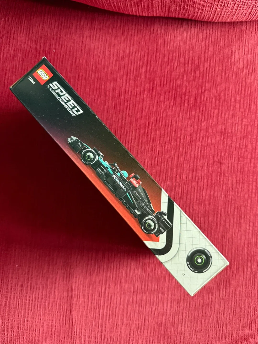 Lego Speed Champions Mercedes-AMG F1® W15 77244 image indicator(3)